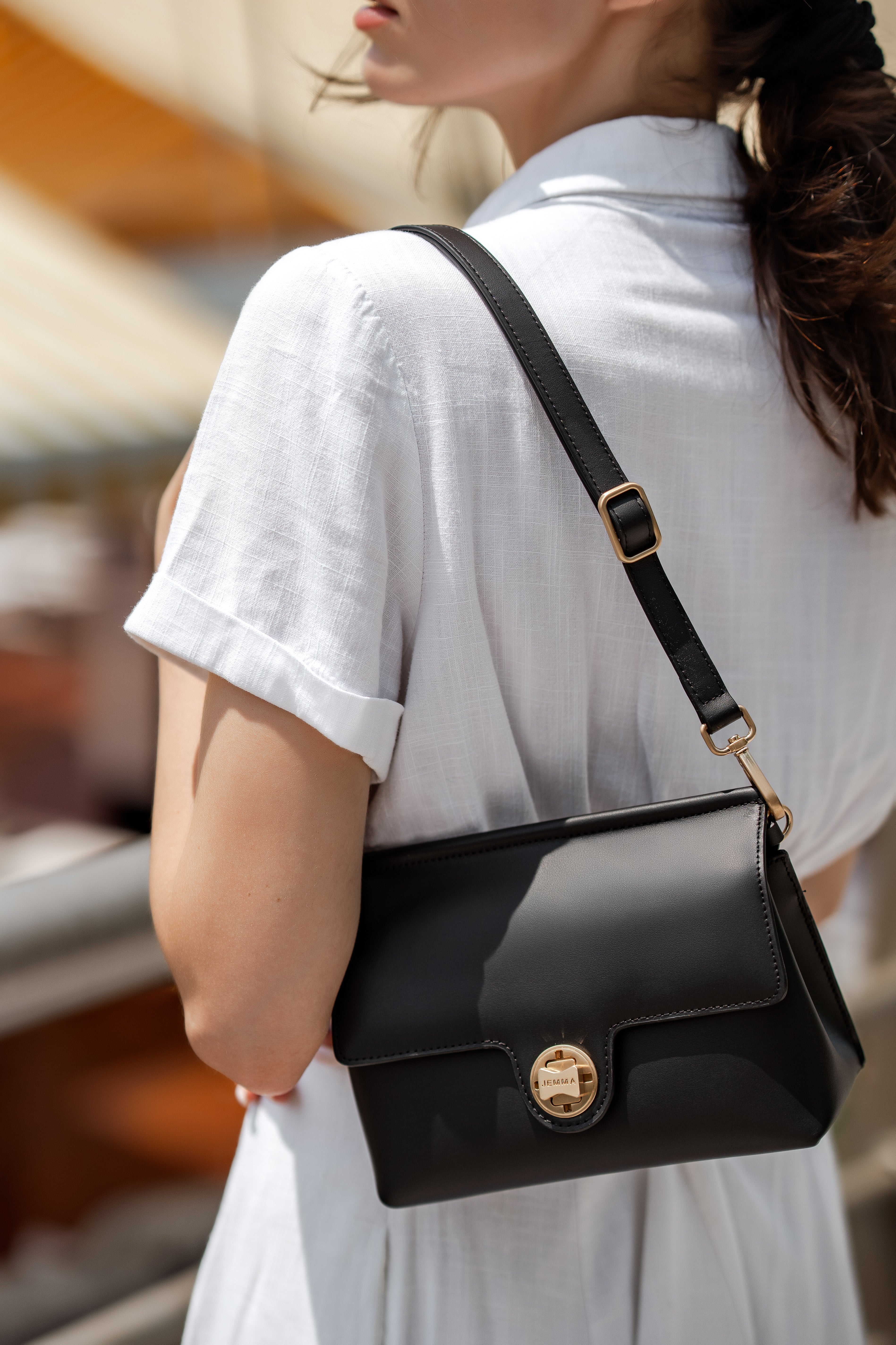 Color - Black